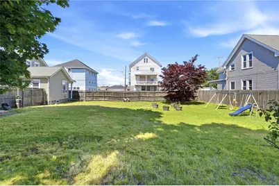 35 Woodlawn Avenue, Pawtucket, RI 02860 - Photo 31