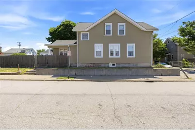 35 Woodlawn Avenue, Pawtucket, RI 02860 - Photo 3