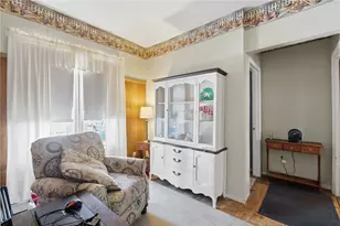 35 Woodlawn Ave, Pawtucket, RI 02860 - Photo 11