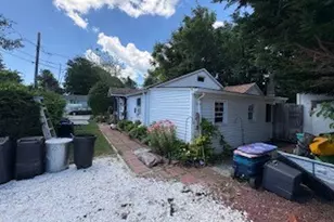 3 Fowler St, Jamestown, RI 02835 - Photo 3