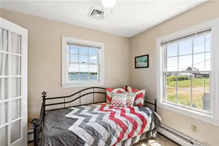 980 Matunuck Beach Rd, South Kingstown, RI 02879 - Photo 31
