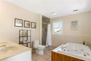 980 Matunuck Beach Rd, South Kingstown, RI 02879 - Photo 33