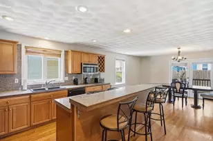 133 Sandringham Ave, Providence, RI 02908 - Photo 13