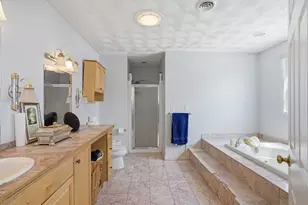 133 Sandringham Ave, Providence, RI 02908 - Photo 23