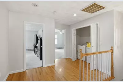 133 Sandringham Avenue, Providence, RI 02908 - Photo 25