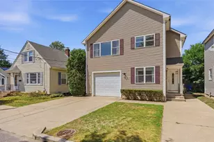133 Sandringham Ave, Providence, RI 02908 - Photo 3