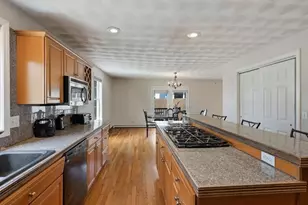 133 Sandringham Ave, Providence, RI 02908 - Photo 15