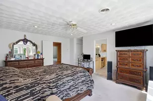 133 Sandringham Ave, Providence, RI 02908 - Photo 21
