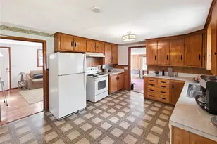 91 Pepin St, West Warwick, RI 02893 - Photo 9