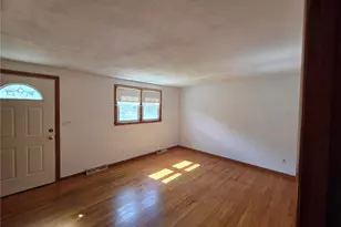 91 Pepin St, West Warwick, RI 02893 - Photo 5