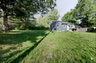19 Nadeau Dr, Wrentham, MA 02093 - Photo 5