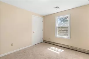 94 Ridgewood Rd, Middletown, RI 02842 - Photo 17