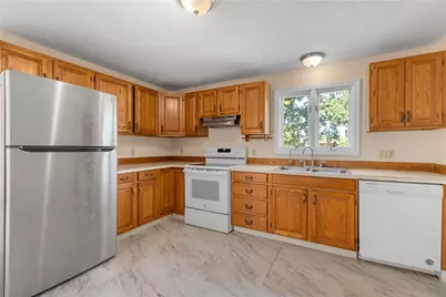 94 Ridgewood Road, Middletown, RI 02842 - Photo 9