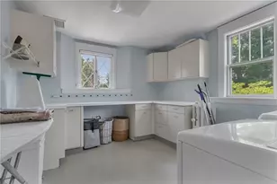 45 Hazard Ave, Providence, RI 02906 - Photo 33