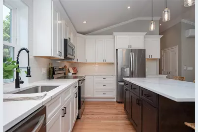 31 Prescott Hall Road, Newport, RI 02840 - Photo 11