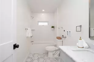 31 Prescott Hall Rd, Newport, RI 02840 - Photo 37