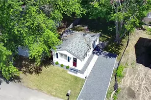 69 Kenway Ave, Warwick, RI 02889 - Photo 11