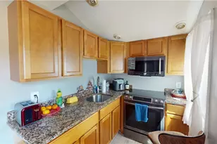 69 Kenway Ave, Warwick, RI 02889 - Photo 7