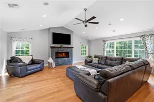 10 Stirling Dr, Glocester, RI 02857 - Photo 11