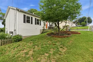 37 Crestwood Dr, West Warwick, RI 02893 - Photo 35
