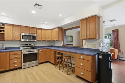 37 Crestwood Drive, West Warwick, RI 02893 - Photo 5
