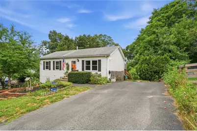 37 Crestwood Drive, West Warwick, RI 02893 - Photo 3