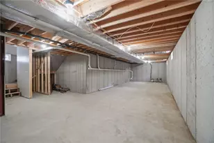354 Jastram St, Providence, RI 02908 - Photo 25