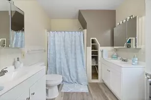 41 Wannamoisett Rd, East Providence, RI 02914 - Photo 31