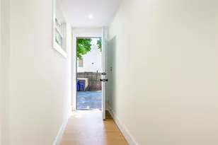 112 Hendrick St, Providence, RI 02908 - Photo 17
