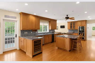 19 Ledge Road, Bristol, RI 02809 - Photo 13