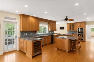 19 Ledge Rd, Bristol, RI 02809 - Photo 13