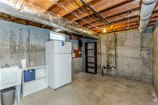 53 Hazael St, Providence, RI 02908 - Photo 17