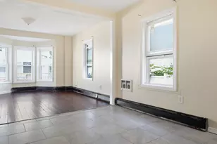 22 Gladstone St, Providence, RI 02905 - Photo 5