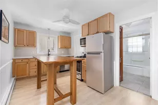 121 Bayview Ave, Bristol, RI 02809 - Photo 9
