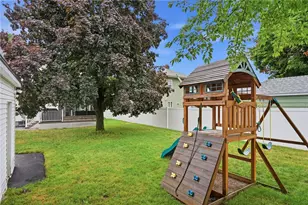 61 Shirley Blvd, Cranston, RI 02910 - Photo 45