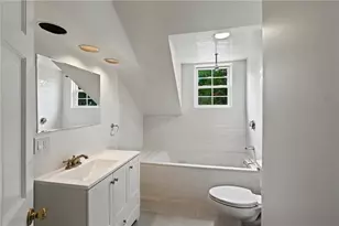352 Spring St, Newport, RI 02840 - Photo 49