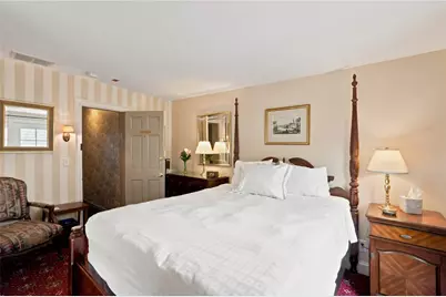 352 Spring Street, Newport, RI 02840 - Photo 17