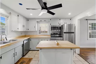 1349 W Shore Road, Warwick, RI 02889 - Photo 3
