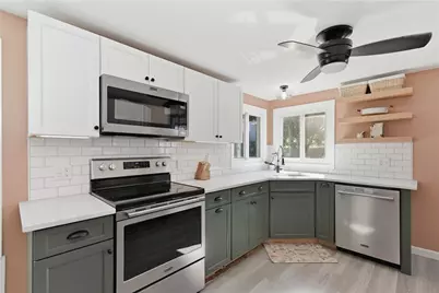 18 Lorraine Avenue, Coventry, RI 02816 - Photo 5