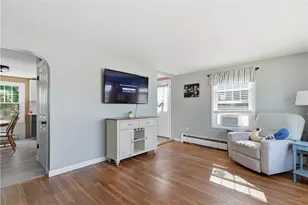 18 Lorraine Ave, Coventry, RI 02816 - Photo 9