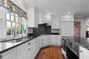 51 Ayrault St, Newport, RI 02840 - Photo 15