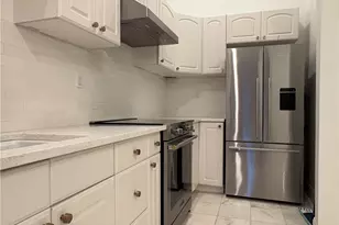 20 Greenough Pl, Newport, RI 02840 - Photo 13