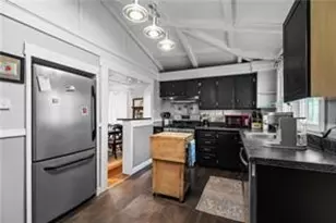 14 Dearborn St, Newport, RI 02840 - Photo 13