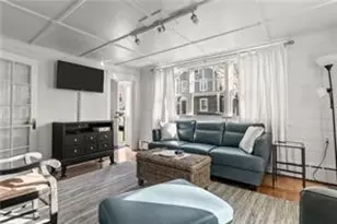 14 Dearborn St, Newport, RI 02840 - Photo 5