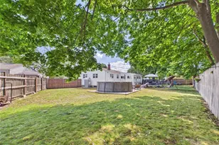 185 Vineyard Rd, Warwick, RI 02889 - Photo 3