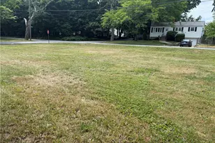 131 Park Ave, Warwick, RI 02889 - Photo 5