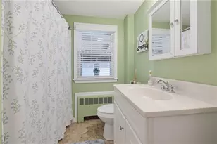 25 Hunter Dr, Cumberland, RI 02864 - Photo 13