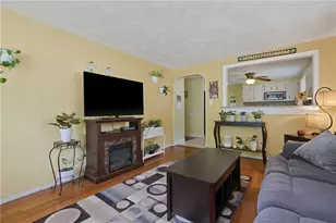 25 Hunter Dr, Cumberland, RI 02864 - Photo 5