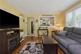 25 Hunter Dr, Cumberland, RI 02864 - Photo 7