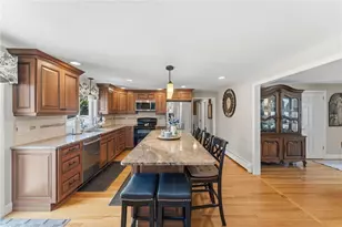 6 Setian Cir, Johnston, RI 02919 - Photo 3